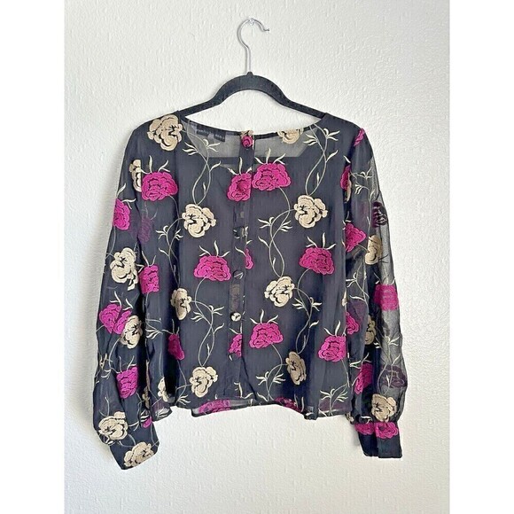 Cupcakes and Cashmere Blouse Womens Size Medium Sheer Floral Button Back Top - Picture 2 of 7